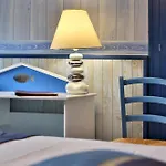 Hotel Logis Hotel-restaurant Les Voyageurs La Coquille