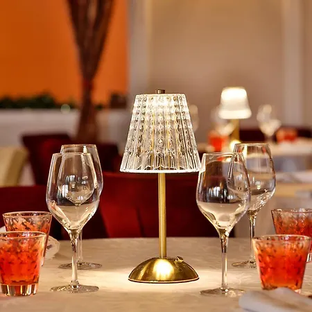 Hotel Logis Hotel-restaurant Les Voyageurs La Coquille