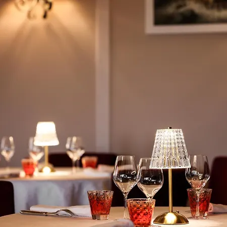 Logis Hotel-restaurant Les Voyageurs La Coquille