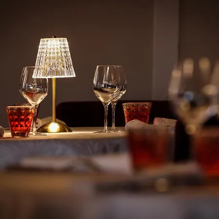 Logis Hotel-restaurant Les Voyageurs La Coquille