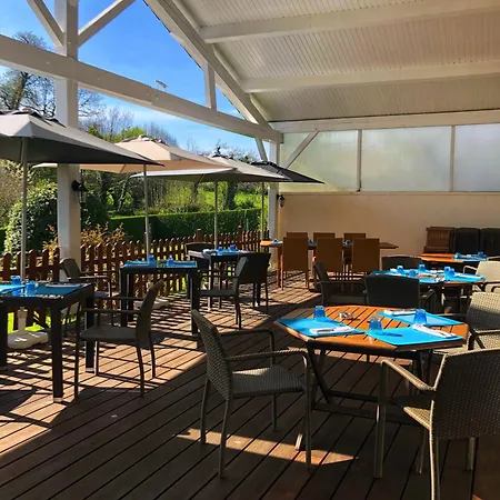 Logis Hotel-restaurant Les Voyageurs