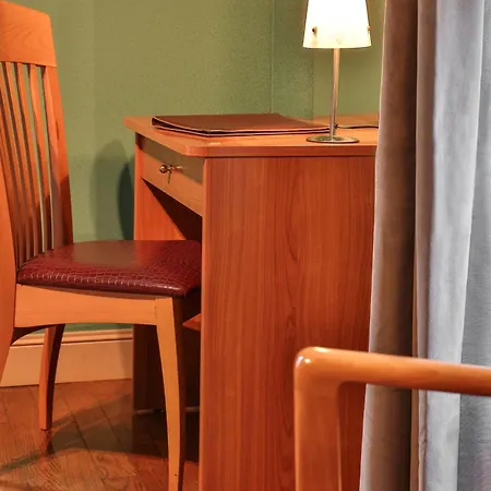 Logis Hotel-restaurant Les Voyageurs La Coquille