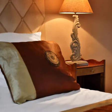 Logis Hotel-restaurant Les Voyageurs 3*