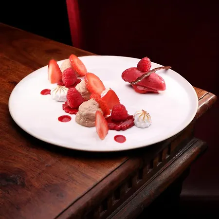 Hotel Logis Hotel-restaurant Les Voyageurs La Coquille