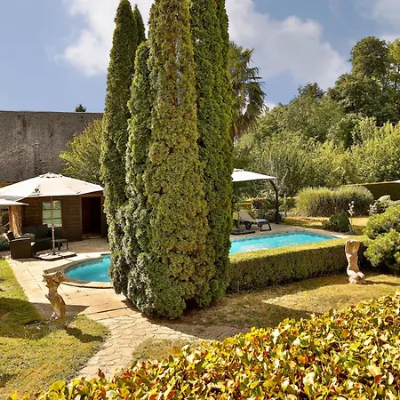 Logis Hotel-restaurant Les Voyageurs 3*
