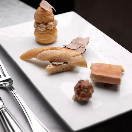 Logis Hotel-restaurant Les Voyageurs 3* La Coquille