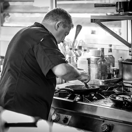Logis Hotel-restaurant Les Voyageurs Hotell