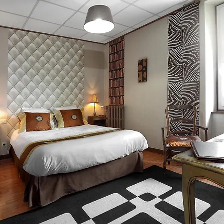 Hotel Logis Hotel-restaurant Les Voyageurs