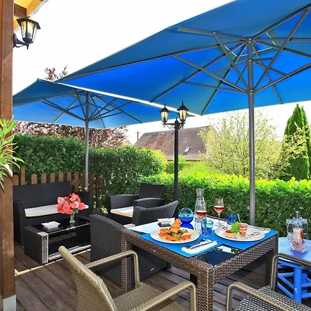 Hotel Logis Hotel-restaurant Les Voyageurs