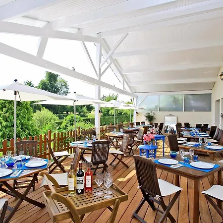 Logis Hotel-restaurant Les Voyageurs