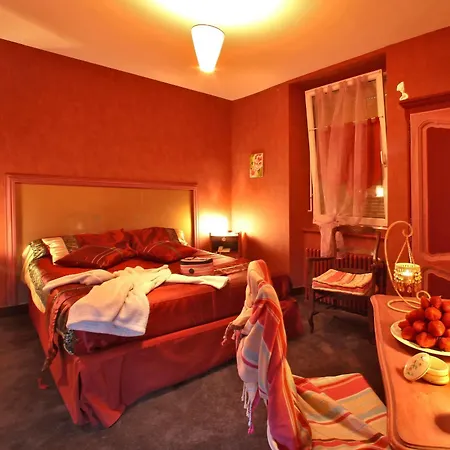 Hotel Logis Hôtel-restaurant Les Voyageurs 3*