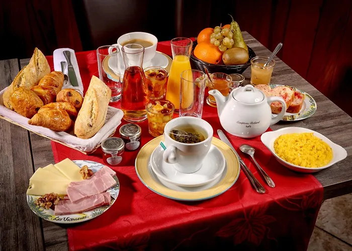 Hotel Logis Hotel-restaurant Les Voyageurs 3*