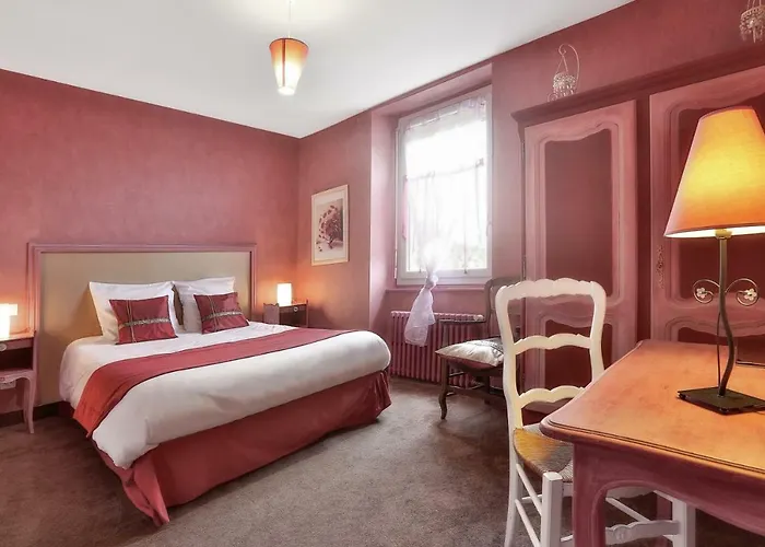 Hotel Logis Hotel-restaurant Les Voyageurs 3*